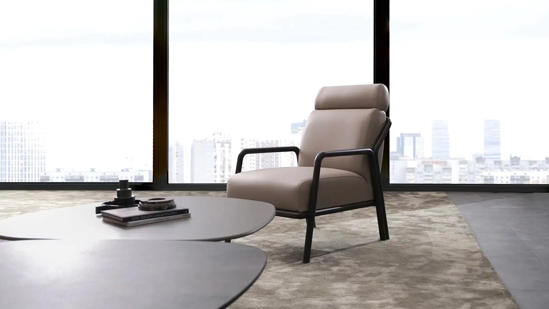 Armchairs / Lounges